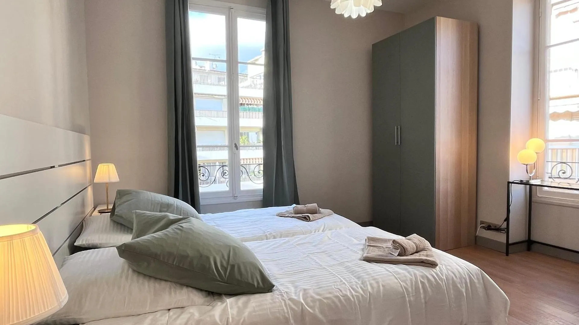 4 Chambres. Nice French Riviera フランス